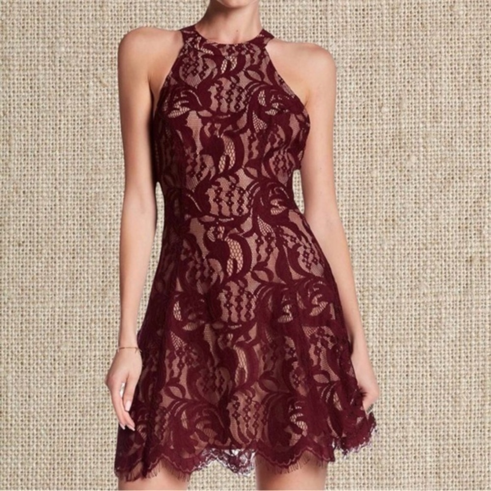 Burgundy halter lace dress - Picture 3 of 3